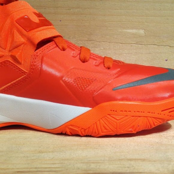 #44❤️ New Nike LeBron Soldier V11 Hi Tops - Picture 6 of 16